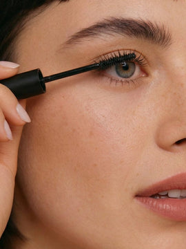 BOND GIRL+ – Wimpernkleber schwarz